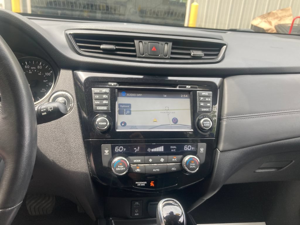 Used 2017 Nissan Rogue SL w/ SL Premium Package AWD/4WD image 22