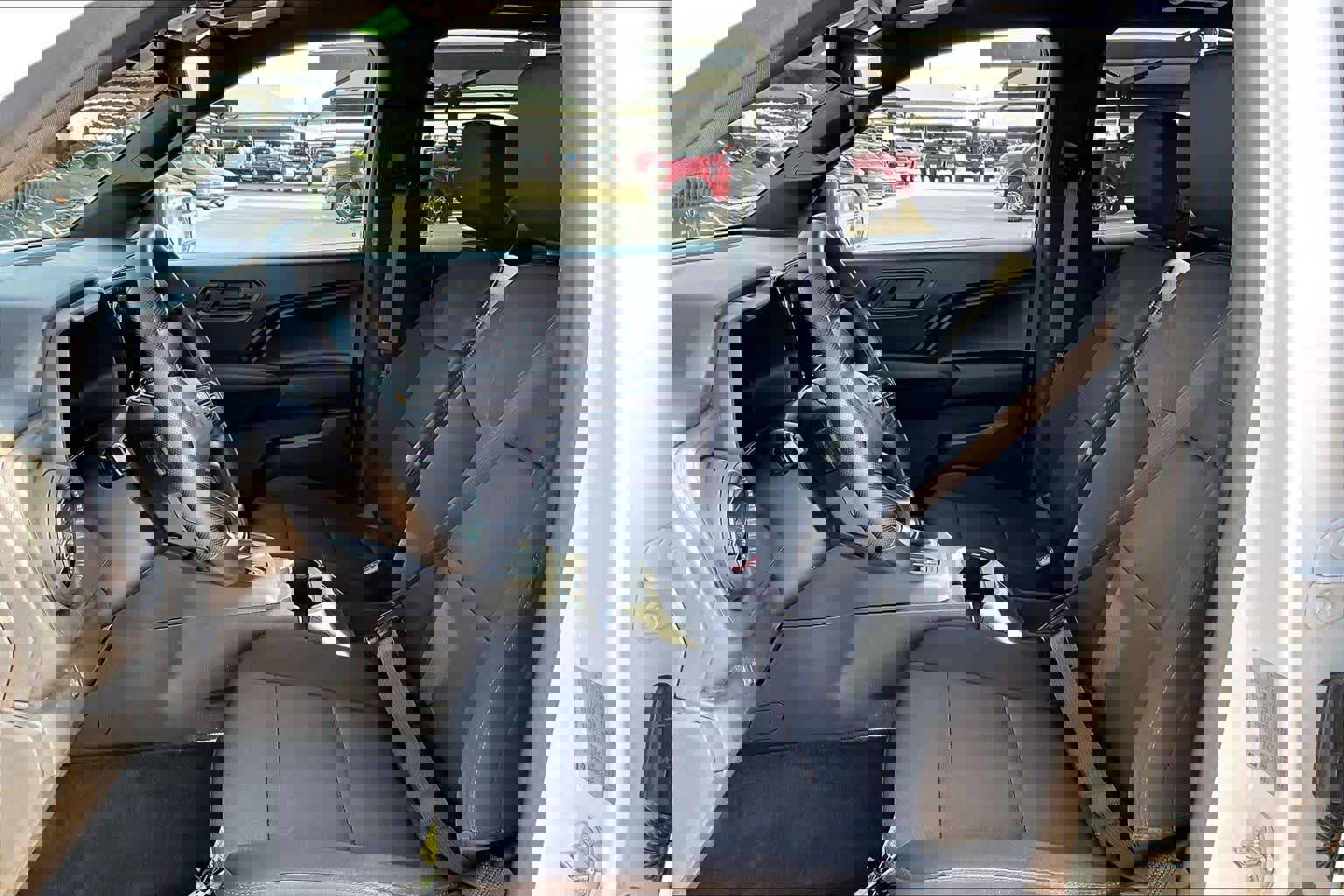 Used 2023 Chevrolet Colorado W/T image 7