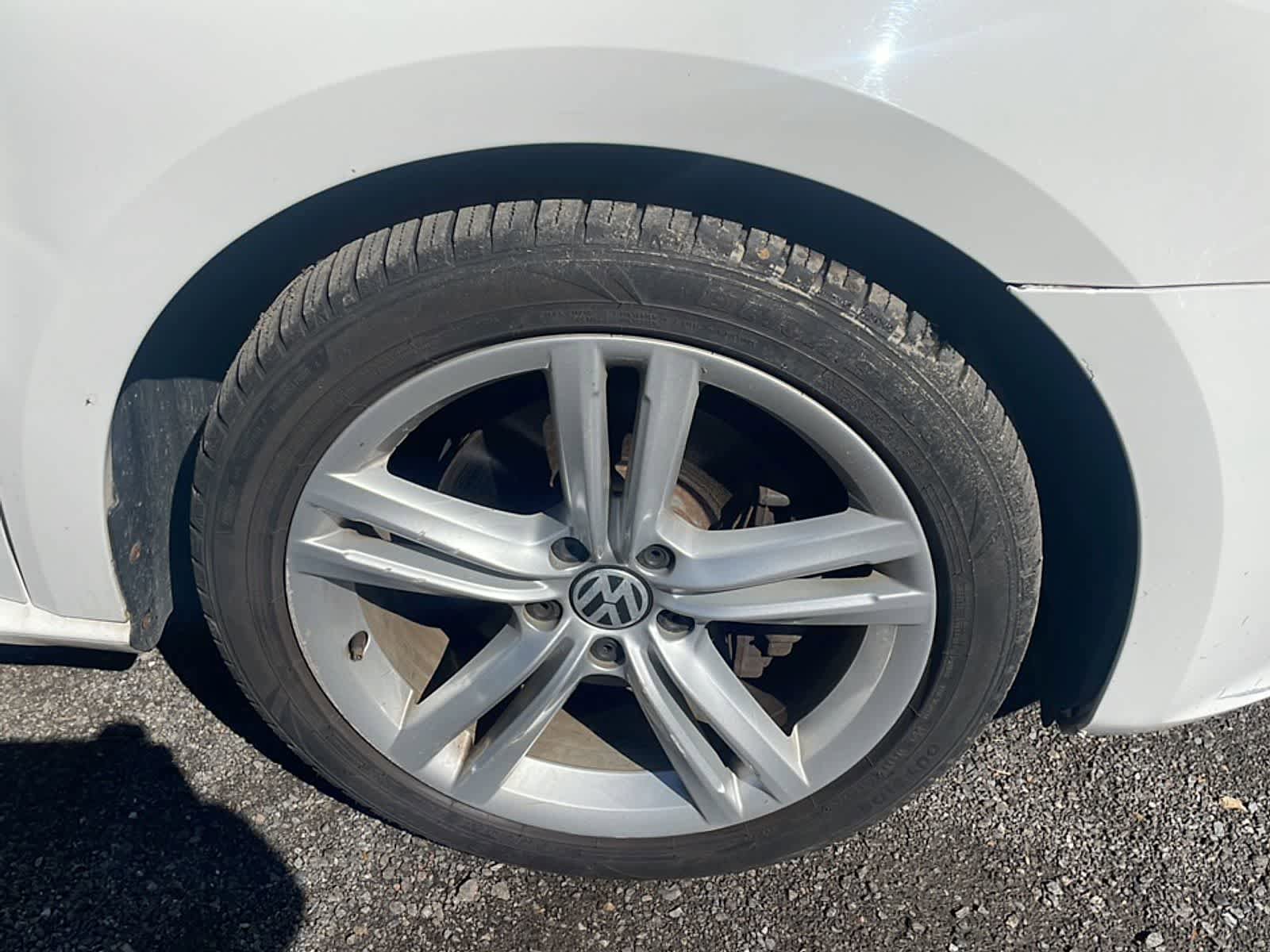 Used 2014 Volkswagen Passat 1.8T FWD image 21