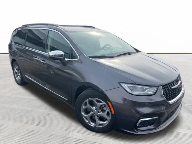 Used 2022 Chrysler Pacifica Limited image 2