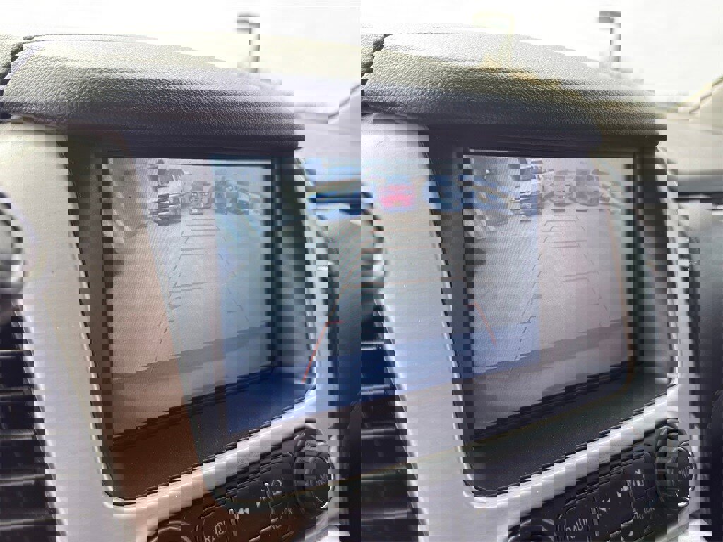 Used 2018 GMC Yukon SLE w/ SLE Value Package image 22