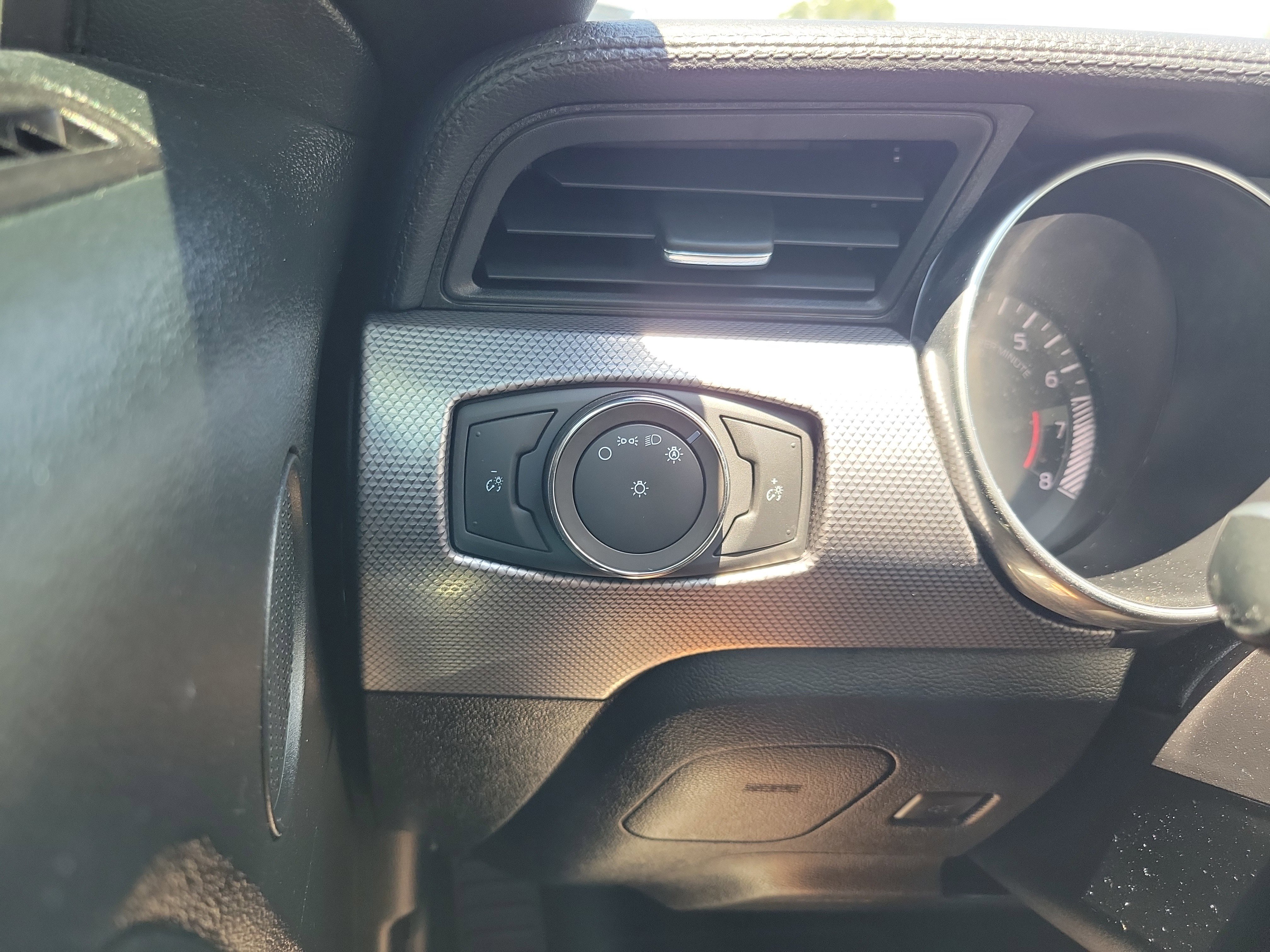 Used 2020 Ford Mustang Coupe w/ Equipment Group 101A RWD image 18