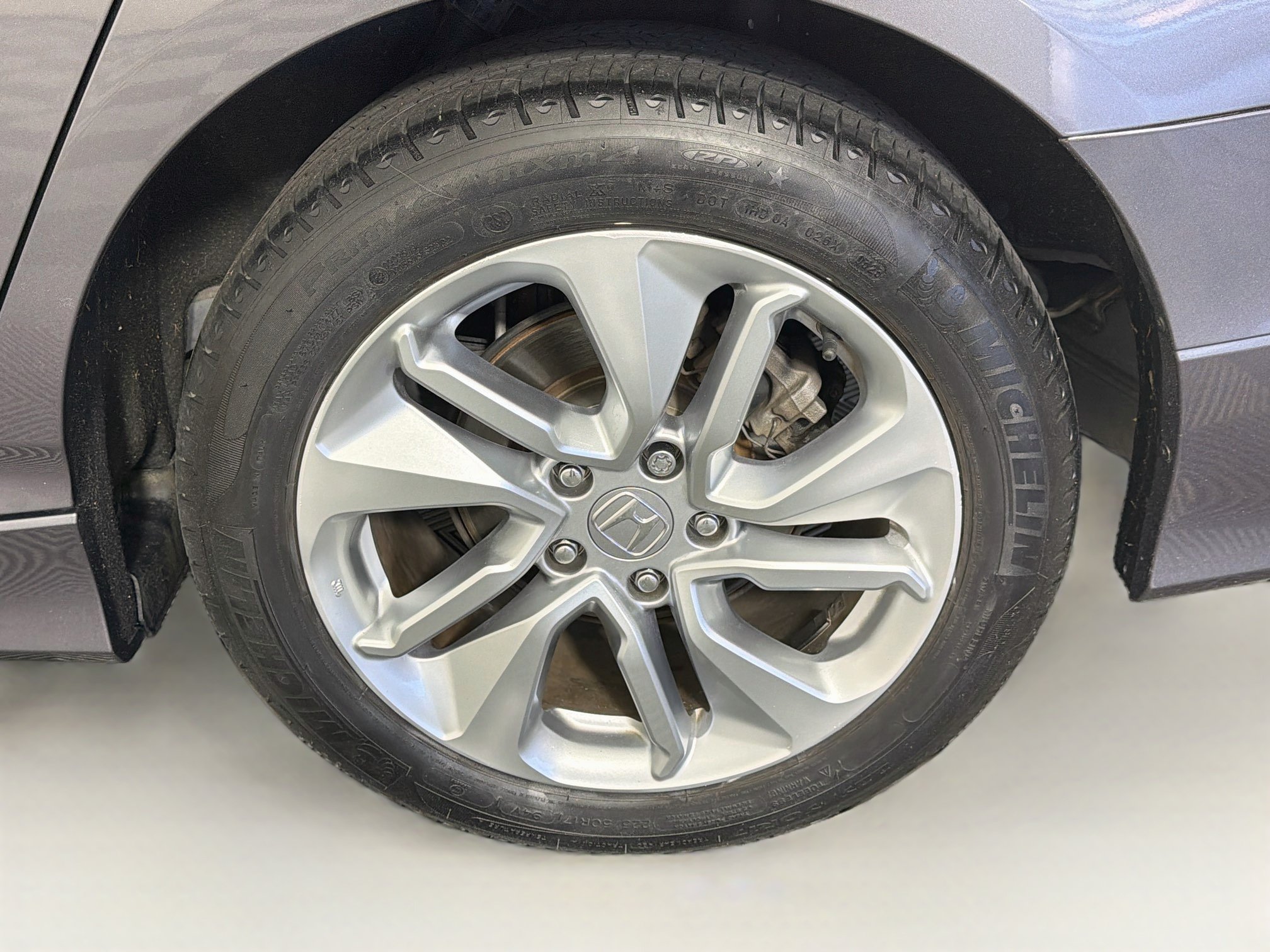 Used 2018 Honda Accord LX image 11