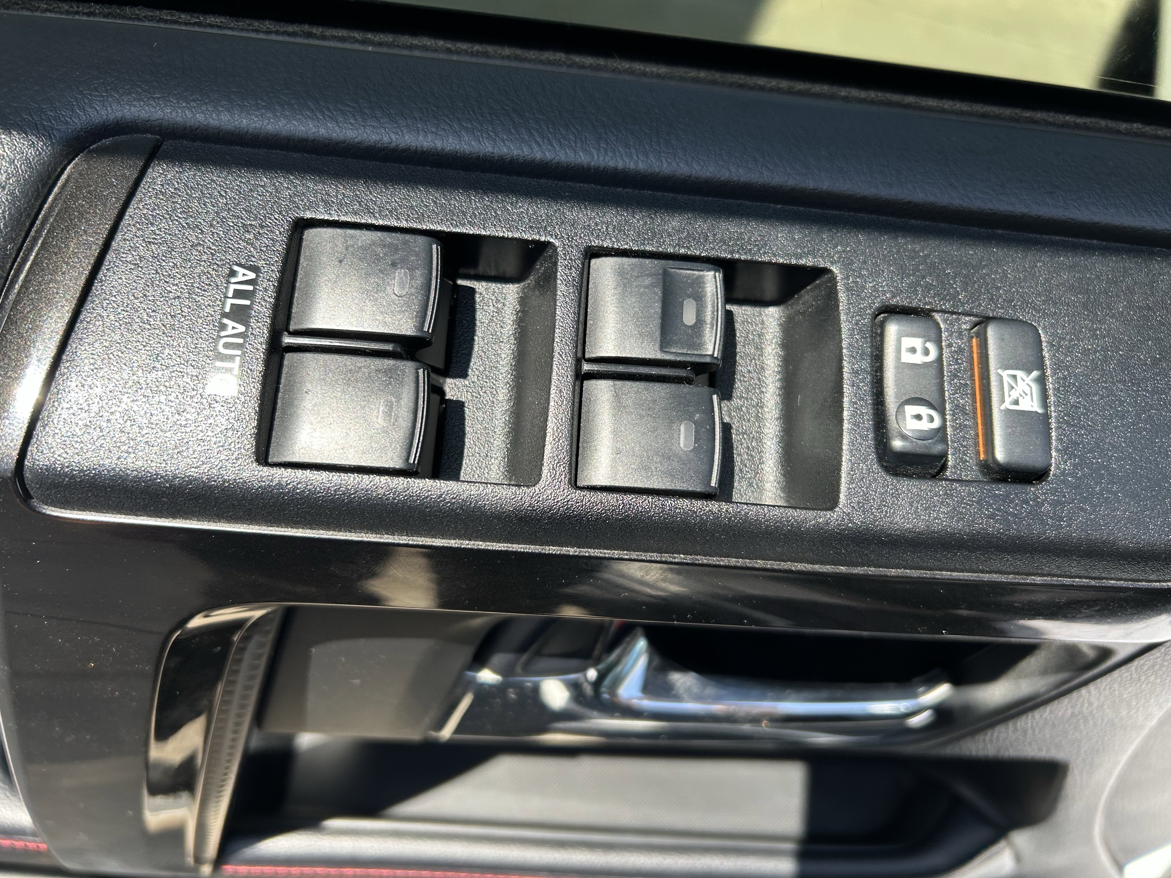 Used 2019 Toyota 4Runner TRD Off-Road Premium AWD/4WD image 16