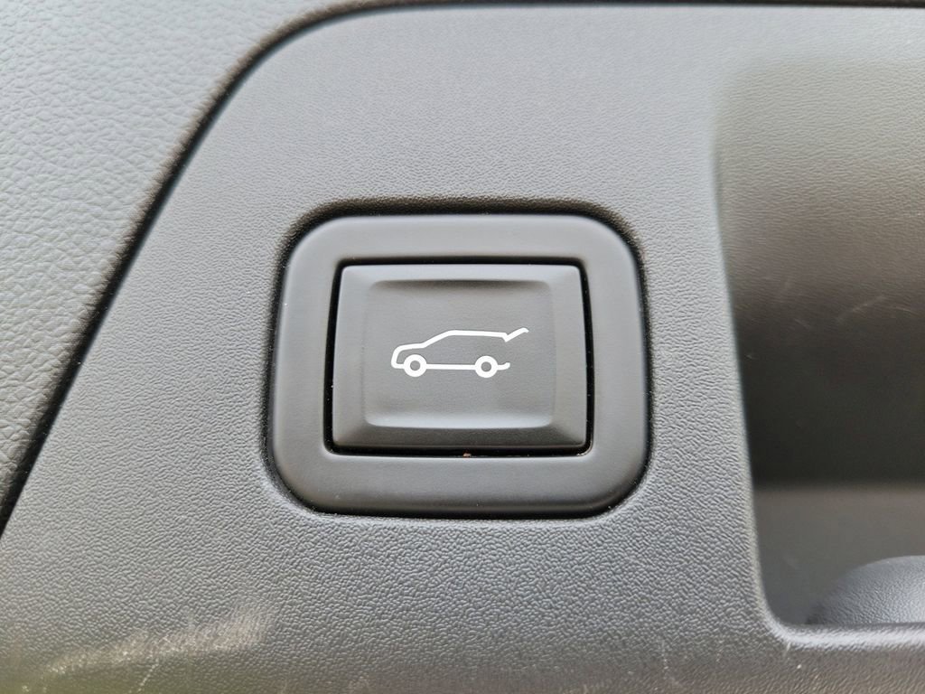 Used 2023 Buick Envision Preferred w/ Sport Touring Package AWD/4WD image 10