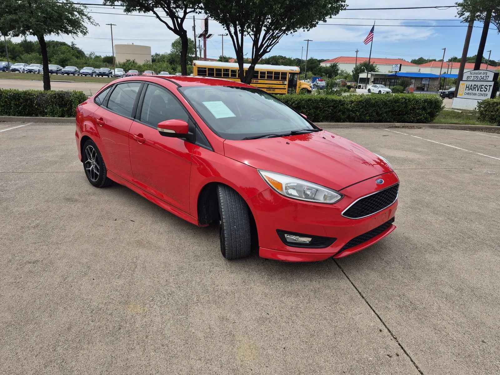 Used 2016 Ford Focus SE w/ SE Sport Package FWD image 4