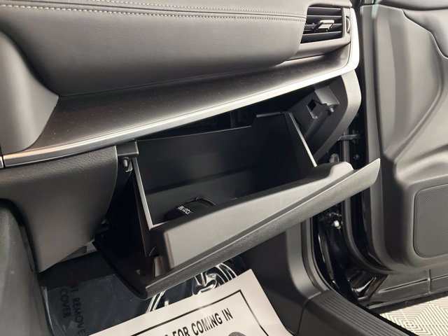 Certified 2026 Nissan Rogue SV FWD image 37