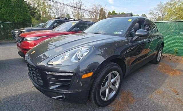 Used 2018 Porsche Macan AWD/4WD image 2