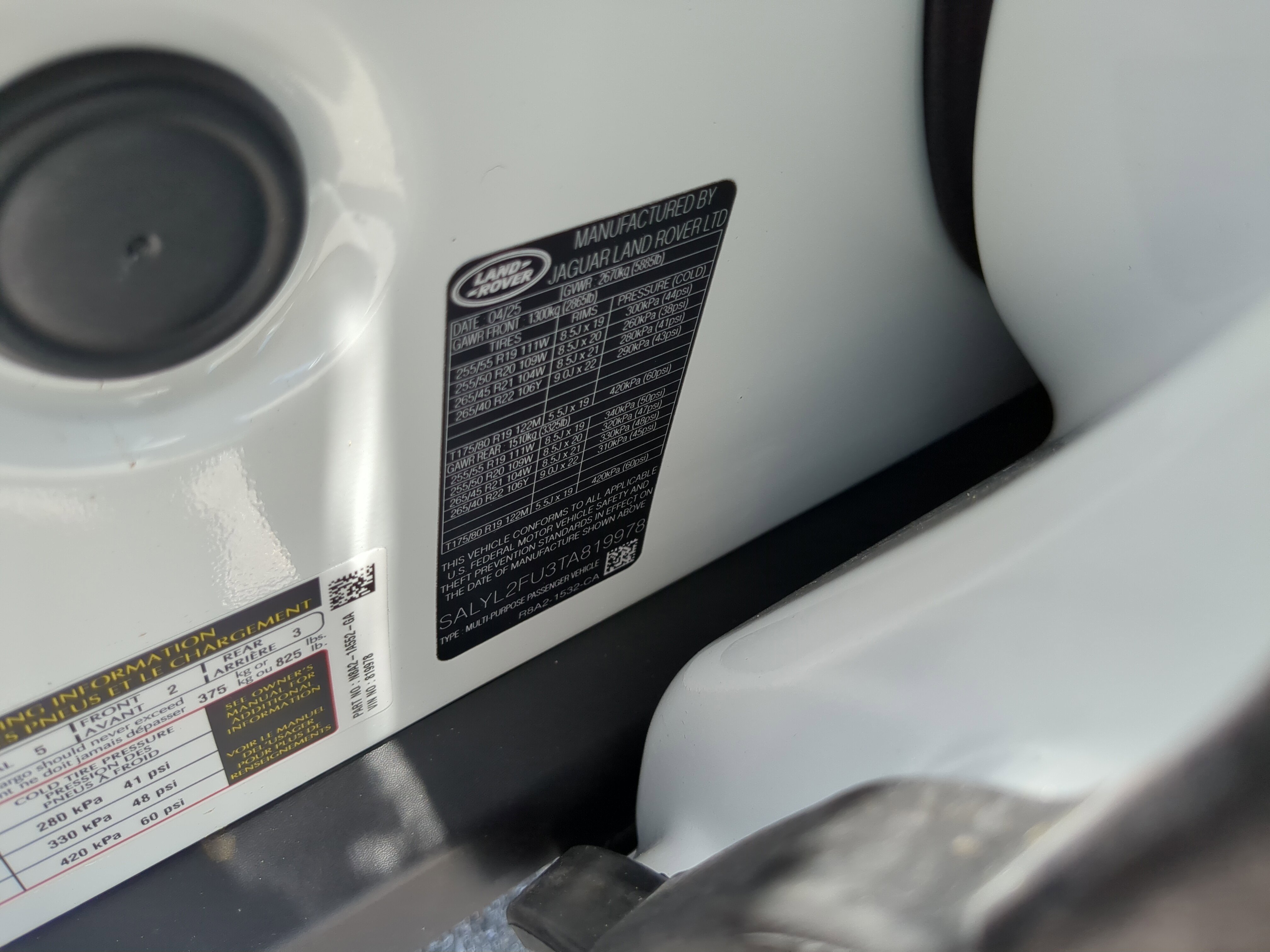 New 2026 Land Rover Range Rover Velar Dynamic SE image 33