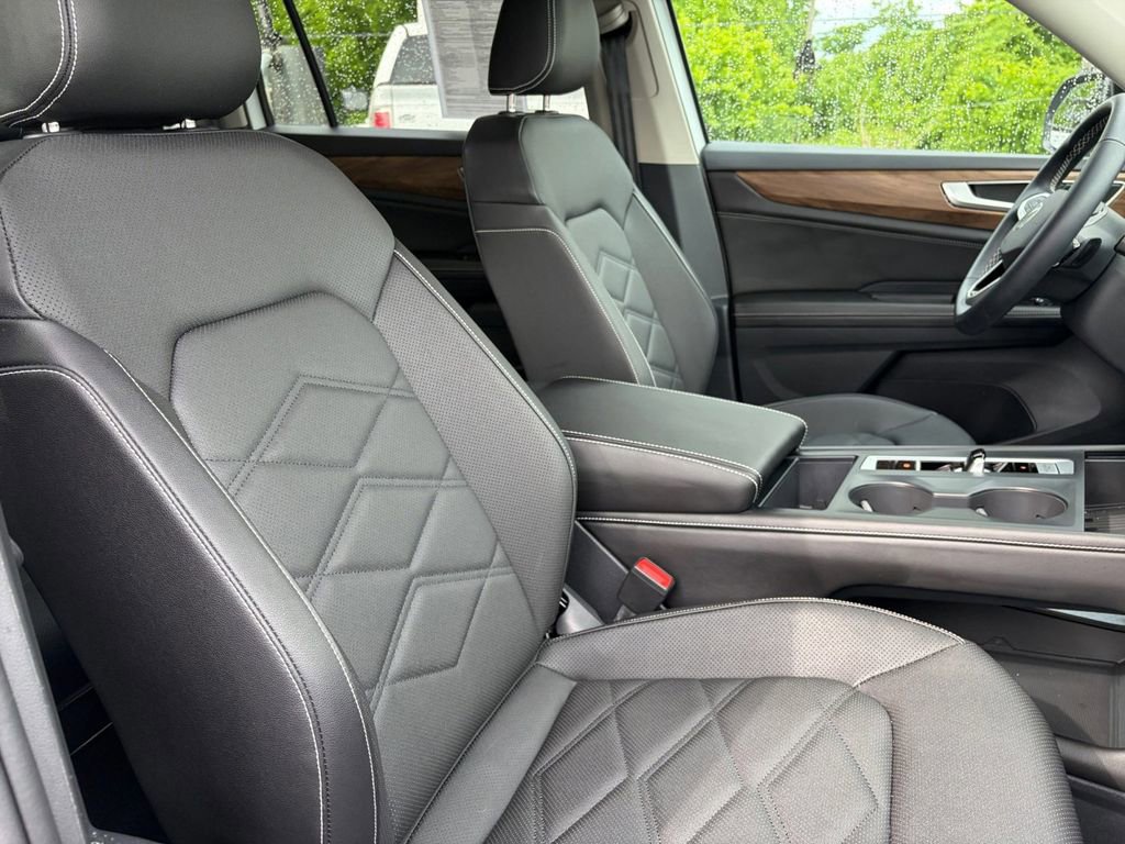Certified 2026 Volkswagen Atlas SE FWD image 30