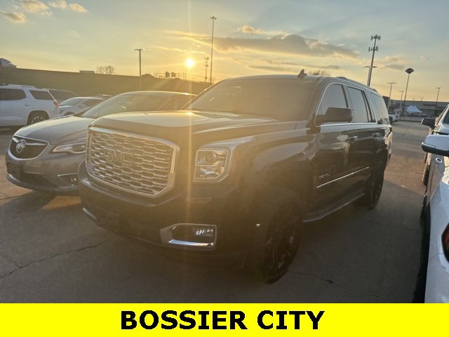 Used 2018 GMC Yukon Denali image 2