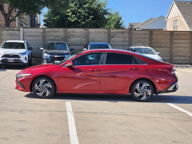 Used 2024 Hyundai Elantra Limited FWD image 13