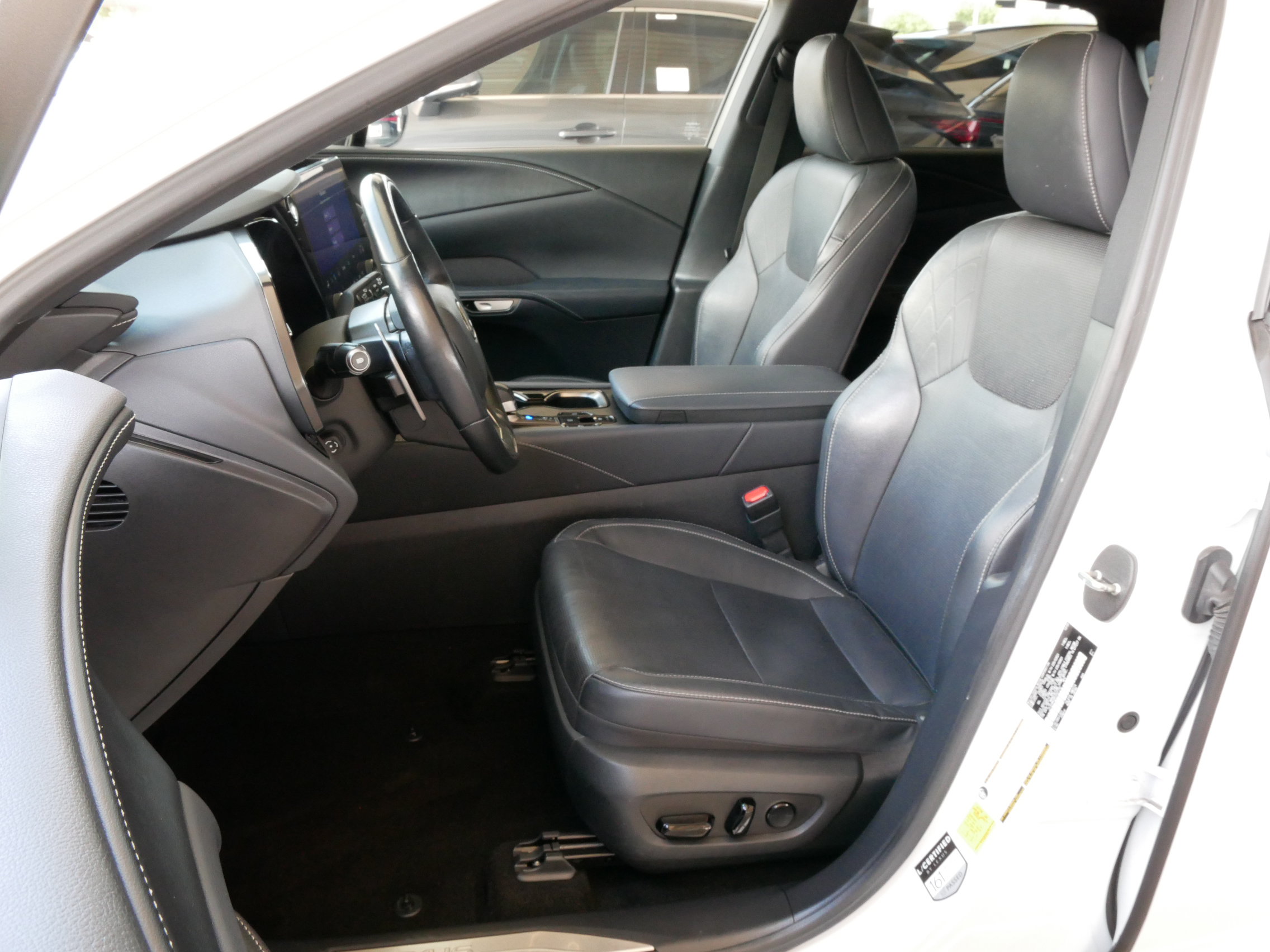 Used 2023 Lexus RX 350 Premium Plus w/ Accessory Package (Z1) FWD image 2