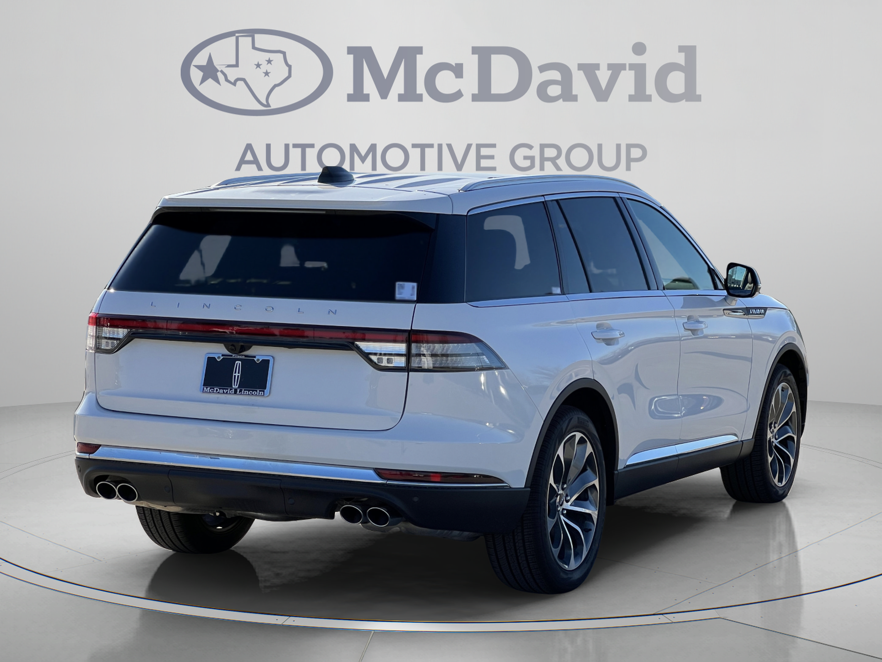 New 2026 Lincoln Aviator Reserve w/ Luxury Package RWD image 6