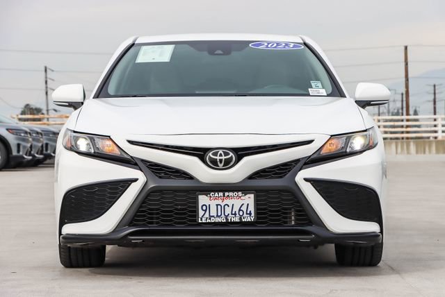 Used 2023 Toyota Camry SE image 4