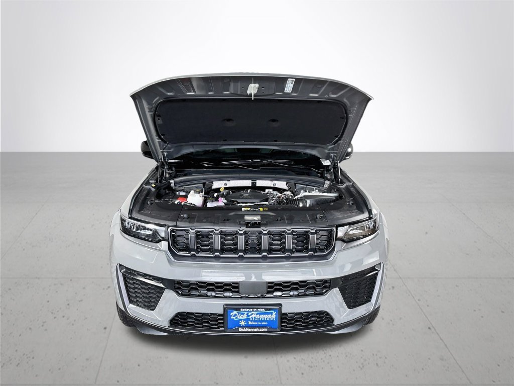 New 2027 Jeep Grand Cherokee Altitude AWD/4WD image 23