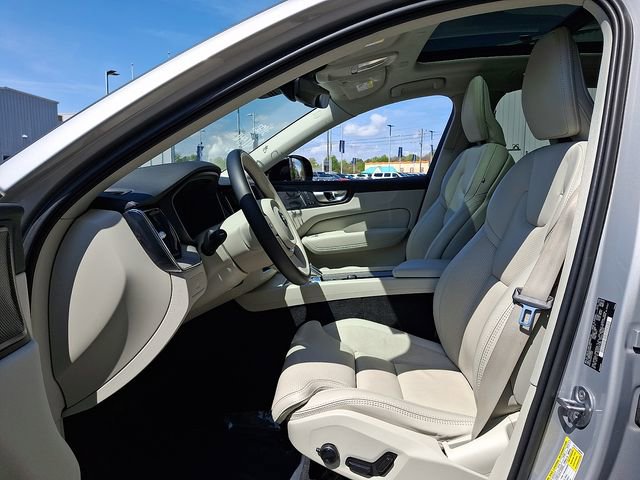 Used 2023 Volvo XC60 B6 Ultimate w/ Climate Package image 13