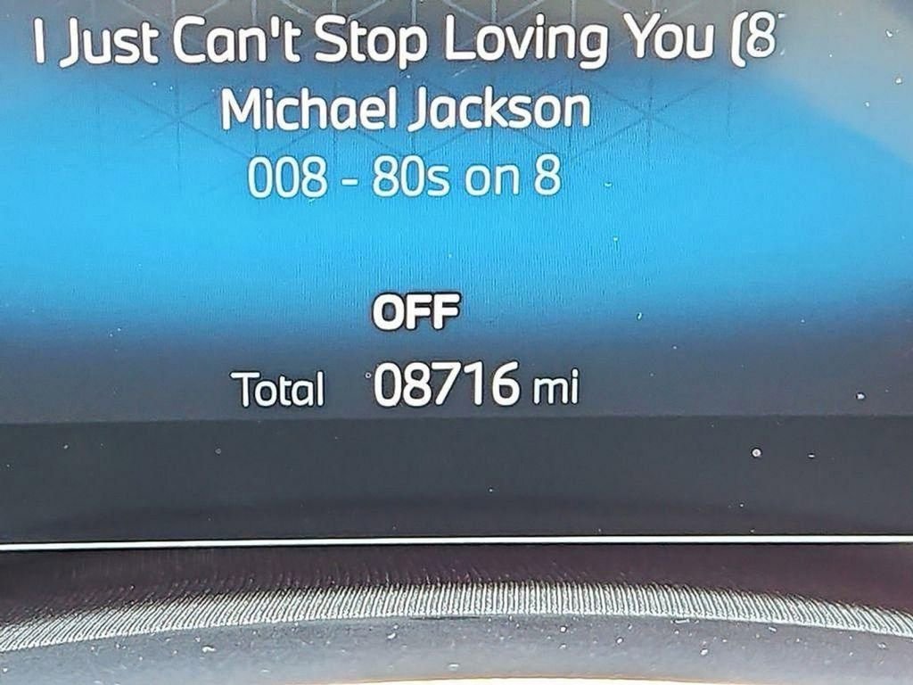 Used 2024 BMW i5 eDrive40i w/ Premium Package image 19