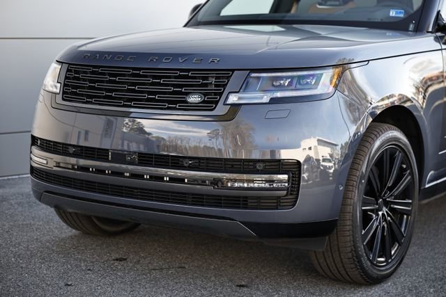 New 2026 Land Rover Range Rover SE image 2