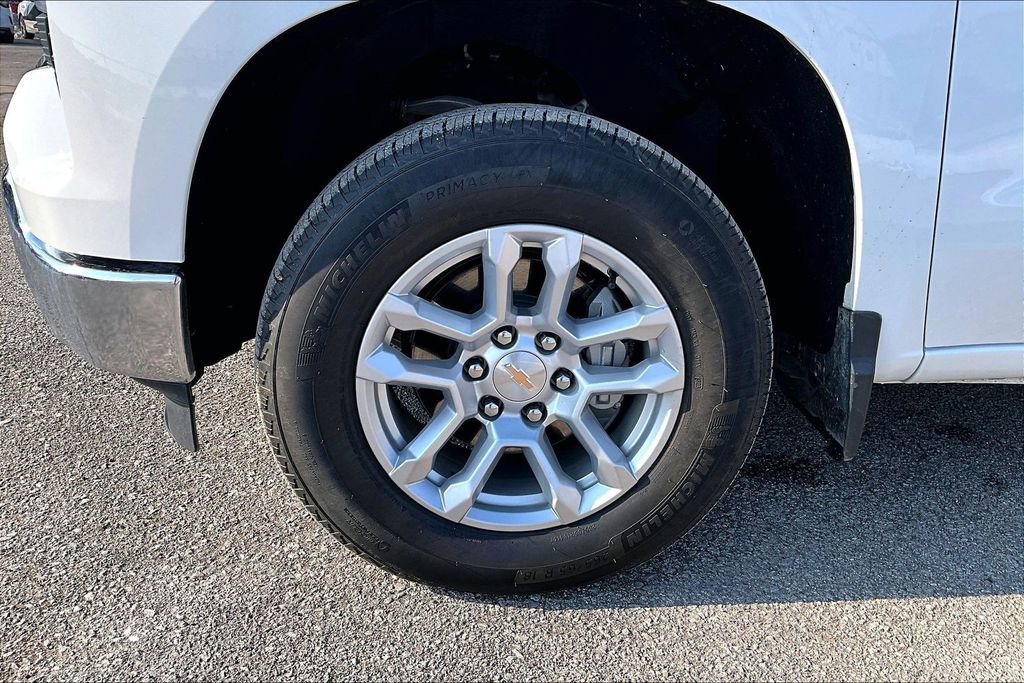 Used 2025 Chevrolet Silverado 1500 LT image 12