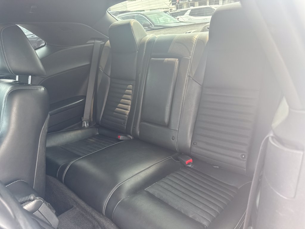Used 2011 Dodge Challenger RWD image 8