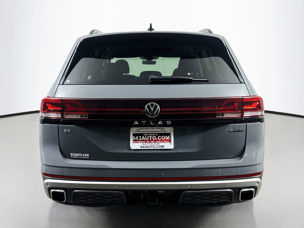 Used 2025 Volkswagen Atlas Peak Edition SE AWD/4WD image 6