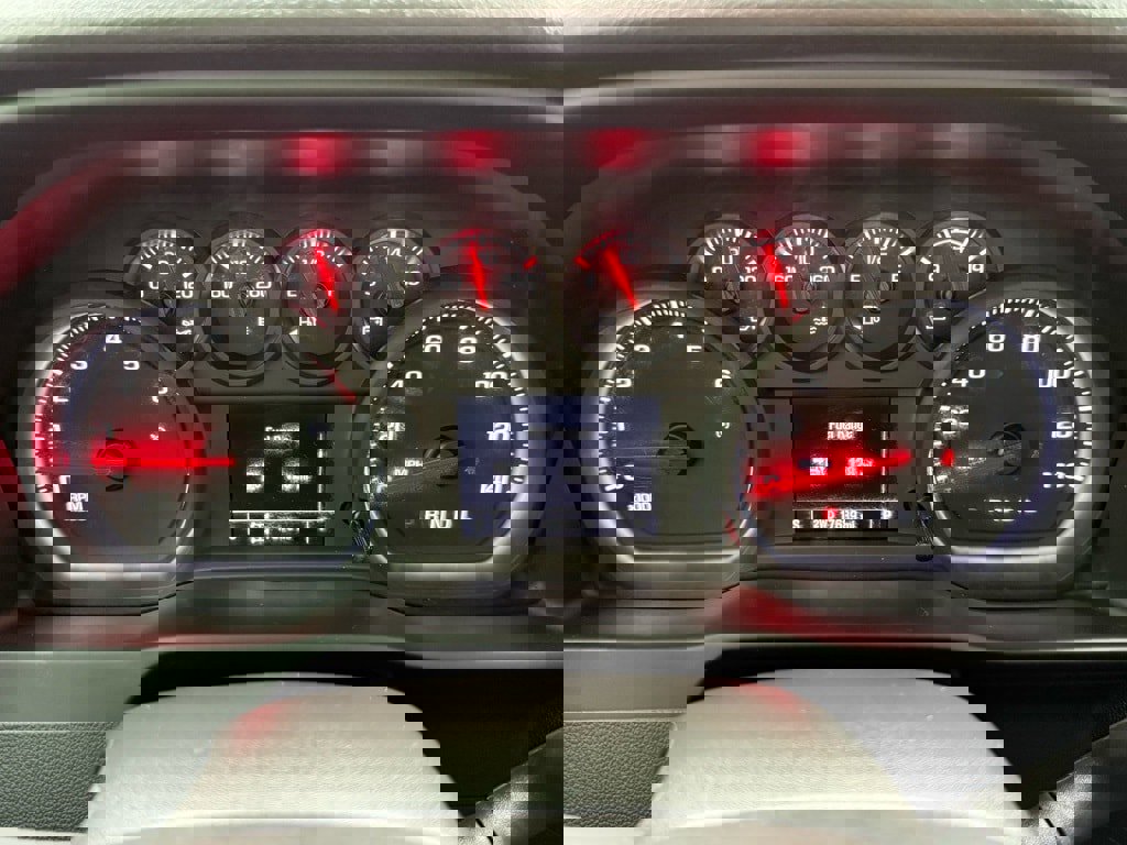 Used 2025 Chevrolet Silverado 2500 Custom w/ Custom Convenience Package image 31