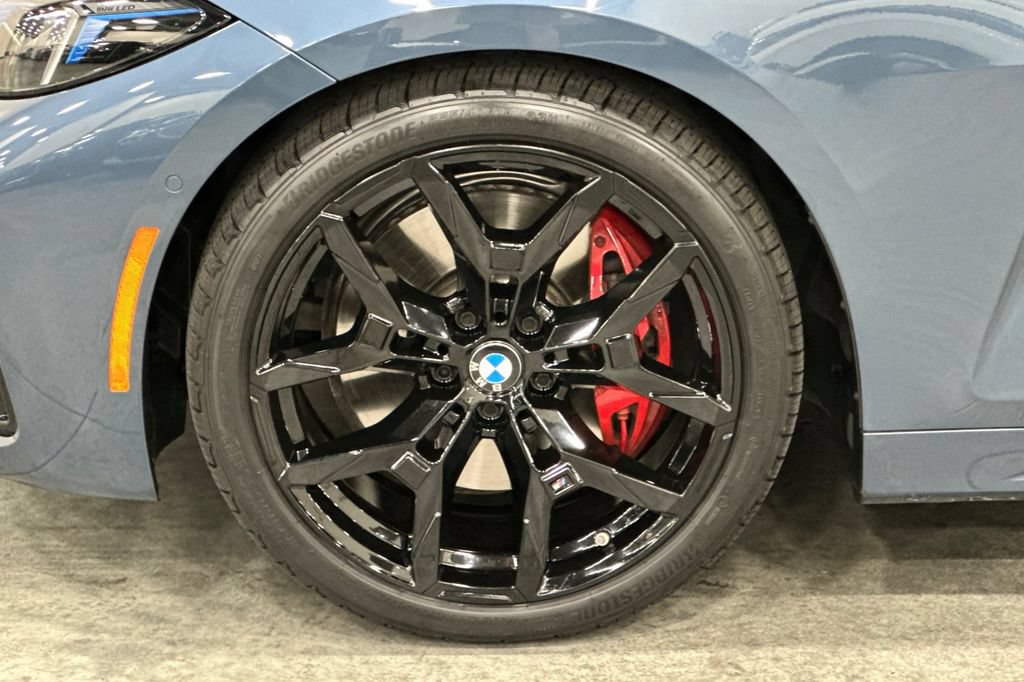 Used 2026 BMW M440i Coupe w/ Parking Assistance Package RWD image 33