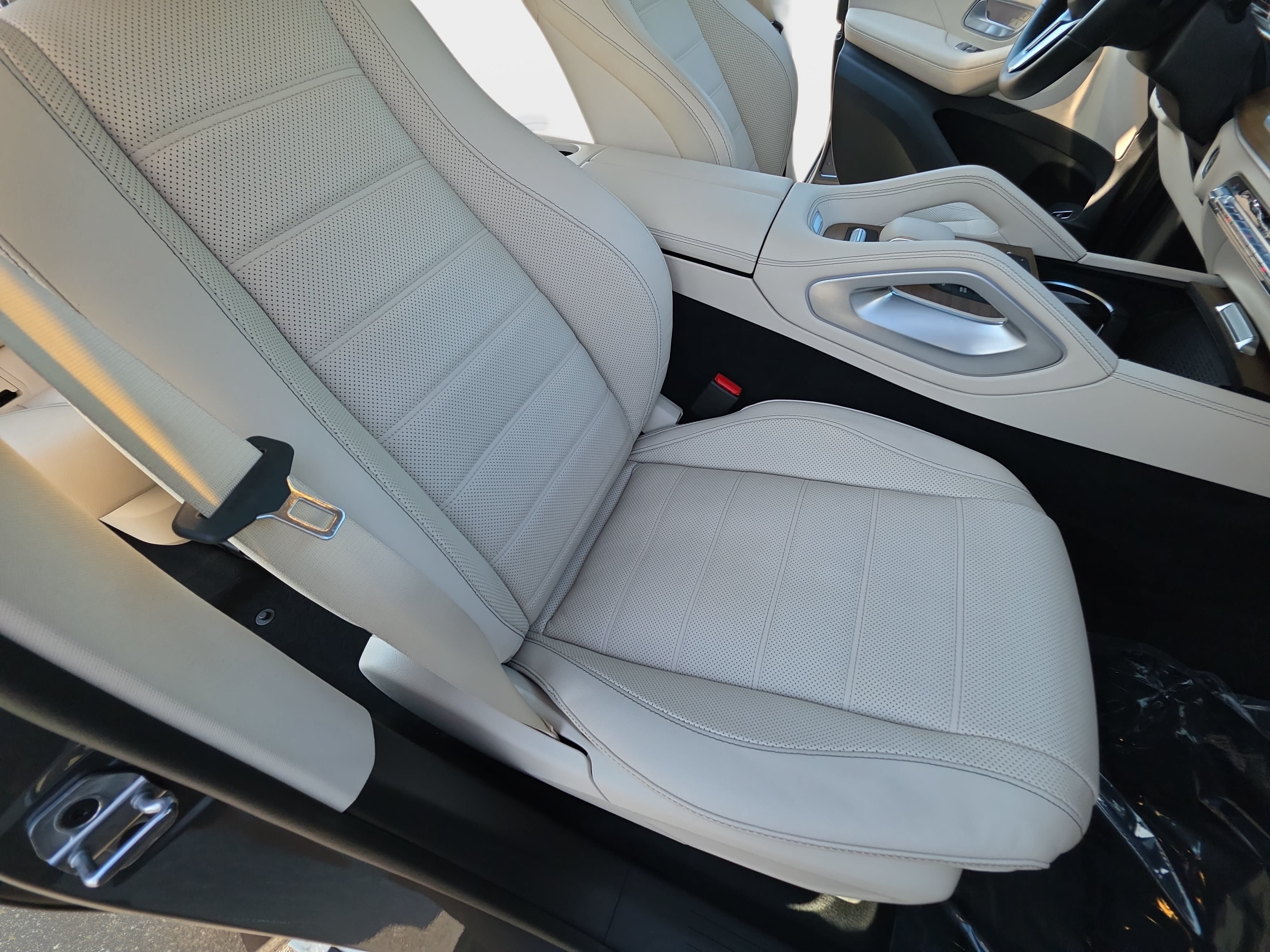 Used 2023 Mercedes-Benz GLS 580 4MATIC image 10