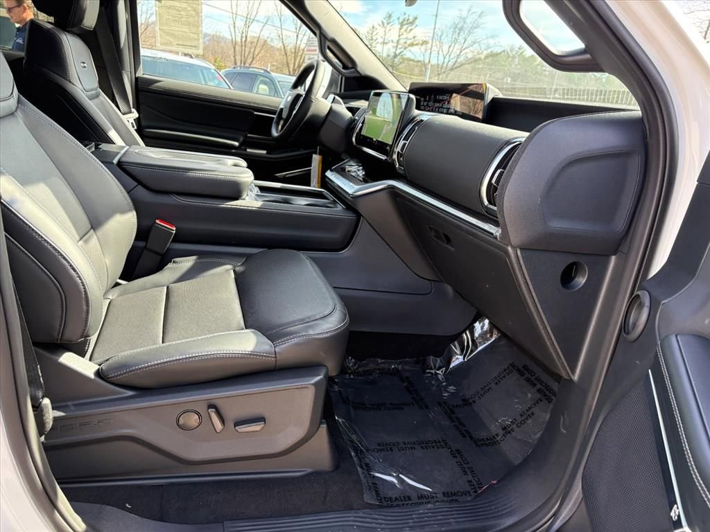 New 2026 Ford Expedition Max Platinum w/ Stealth Performance Package AWD/4WD image 15