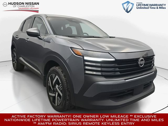 Used 2025 Nissan Kicks SV image 1