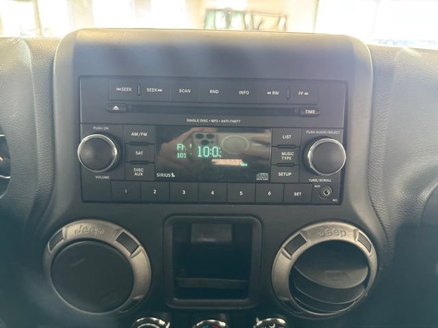 Used 2015 Jeep Wrangler Unlimited Sport AWD/4WD image 32