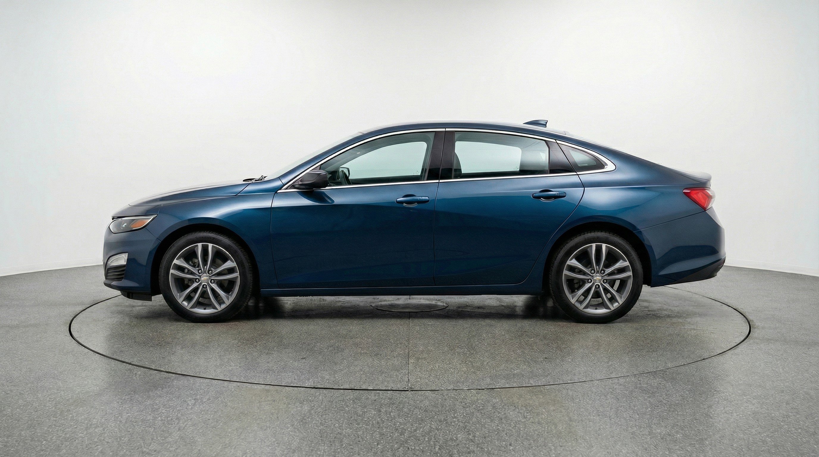 Used 2024 Chevrolet Malibu LT image 5
