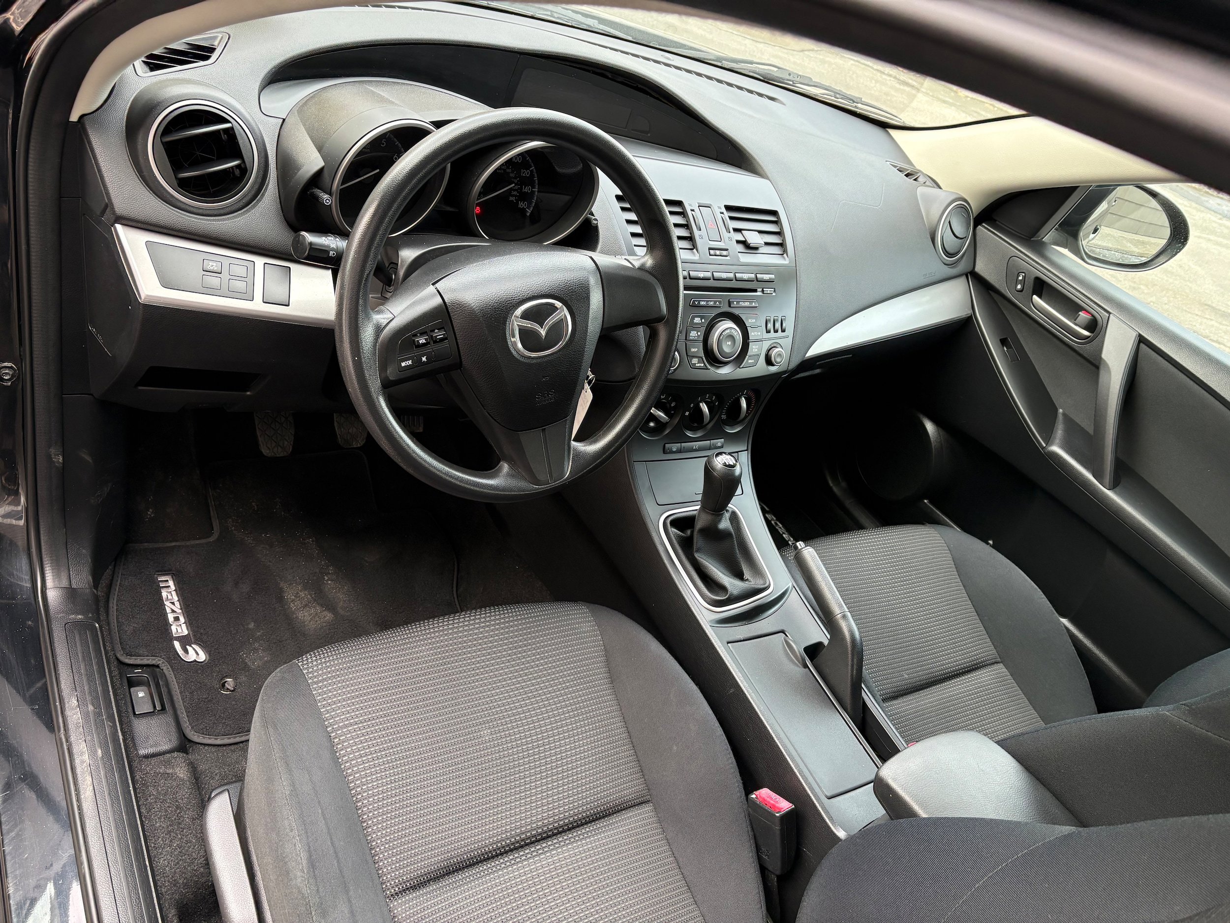 Used 2012 MAZDA MAZDA3 i Sport image 10