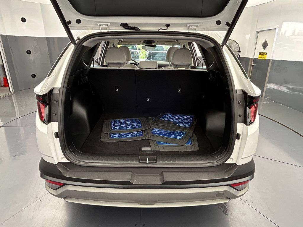 Used 2025 Hyundai Tucson SEL FWD image 37
