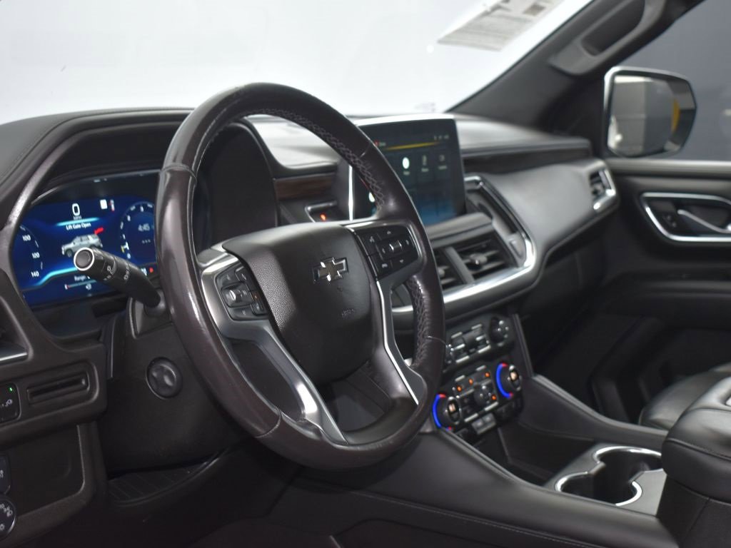 Used 2022 Chevrolet Suburban Z71 w/ Luxury Package image 8