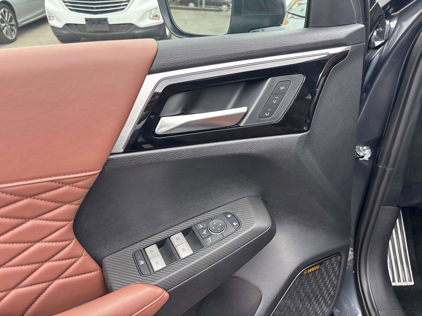 New 2025 Mitsubishi Outlander SEL image 11