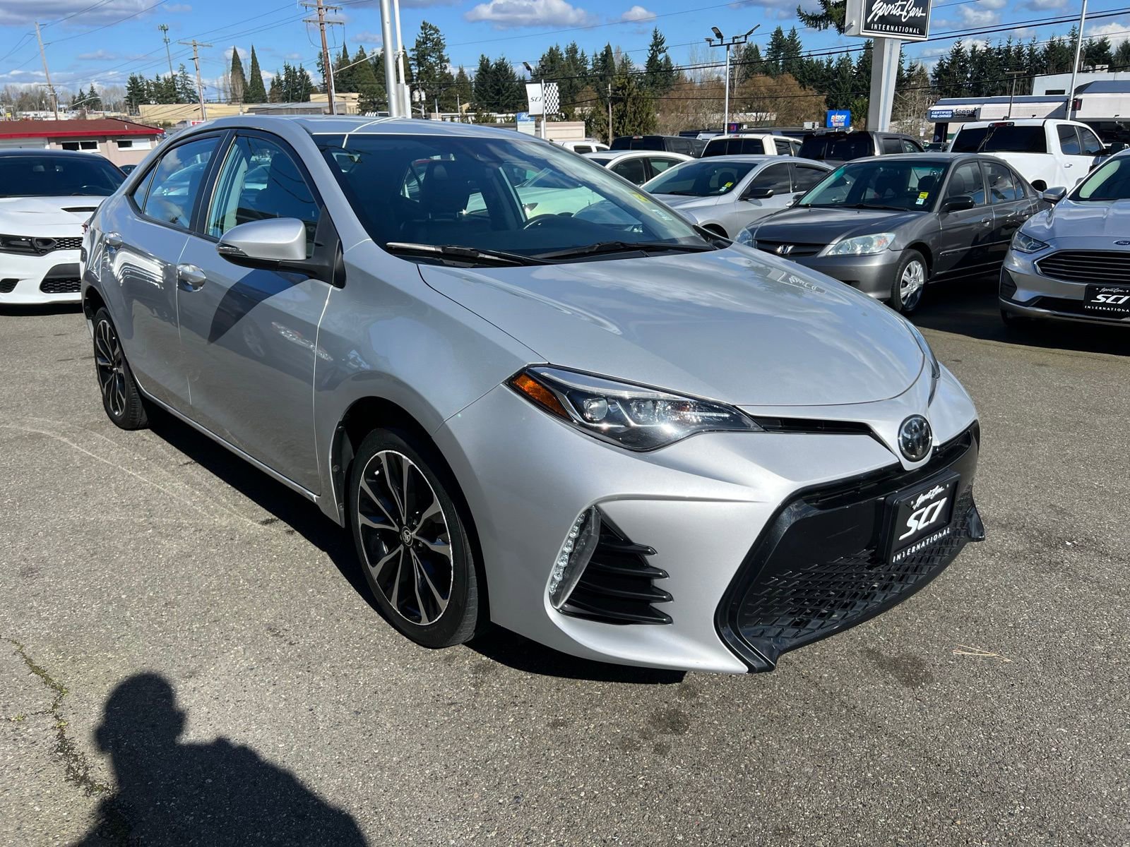 Used 2017 Toyota Corolla SE w/ Carpet Mat Package (TMS) FWD image 9