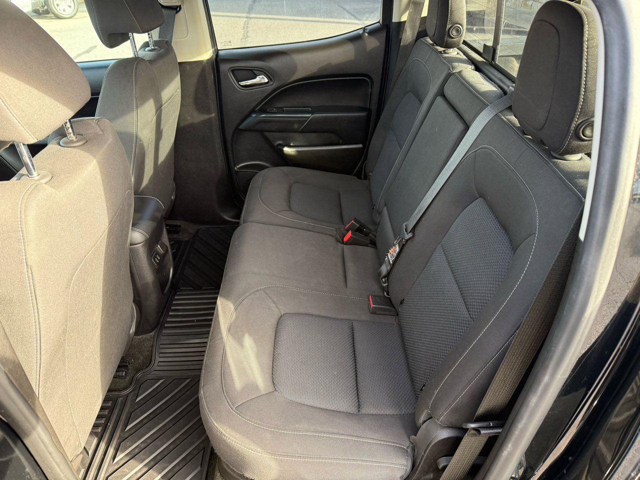 Used 2018 Chevrolet Colorado LT w/ LT Convenience Package image 14