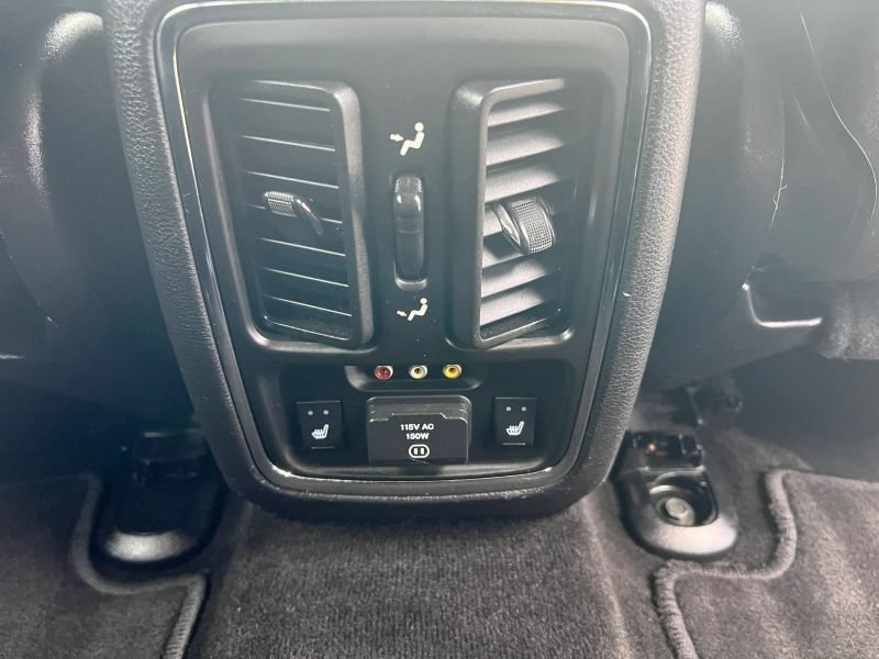 Used 2012 Jeep Grand Cherokee SRT8 w/ Luxury Group II AWD/4WD image 12