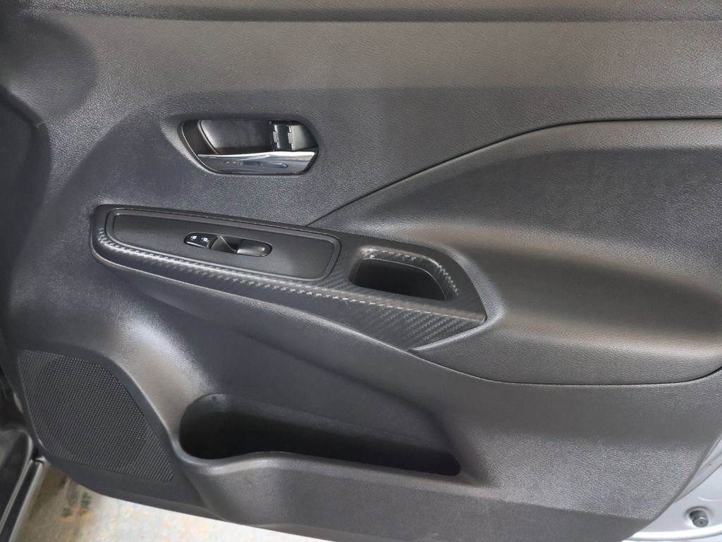 Used 2023 Nissan Versa SV image 11