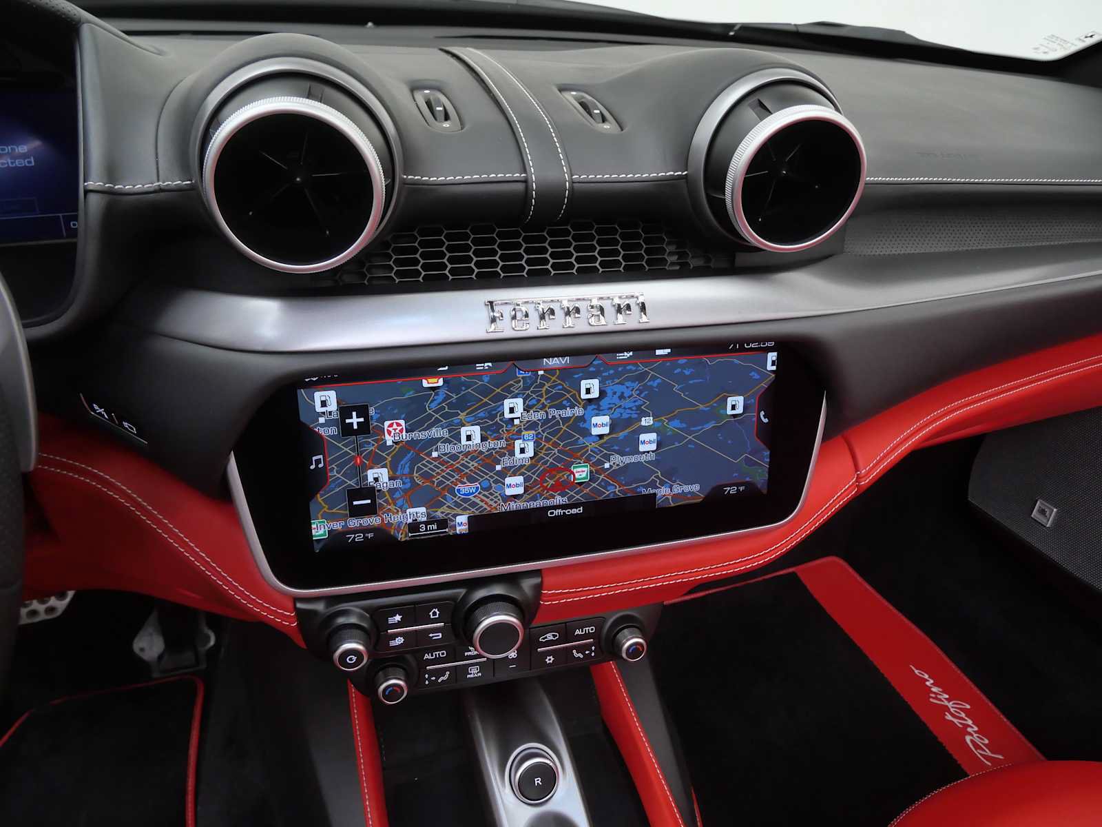 Certified 2019 Ferrari Portofino RWD image 25