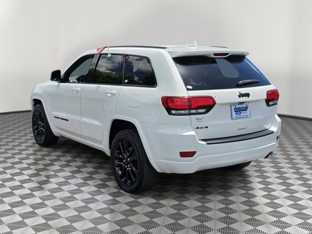 Used 2020 Jeep Grand Cherokee Altitude AWD/4WD image 4