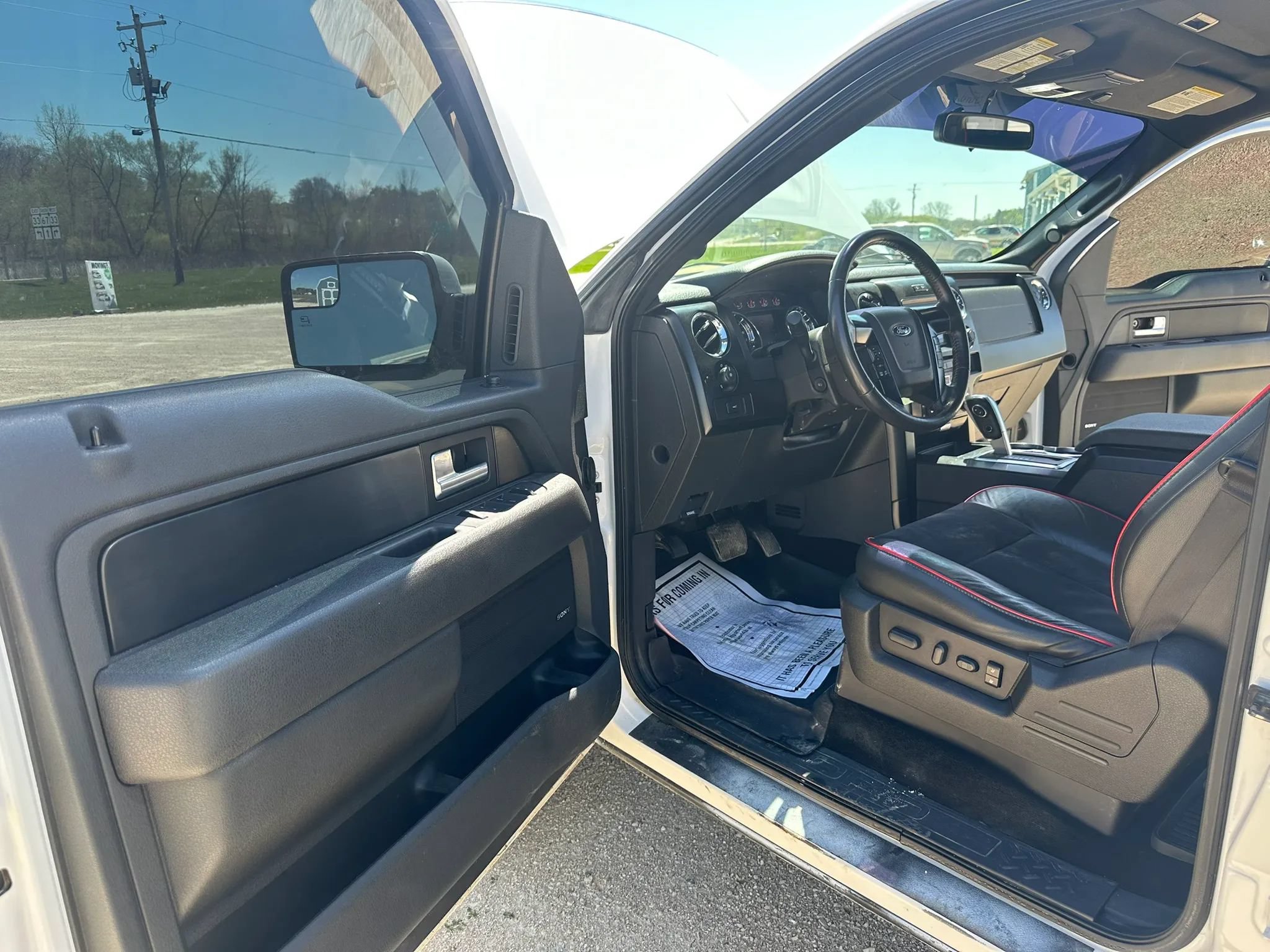 Used 2014 Ford F150 FX4 w/ Equipment Group 402A Luxury AWD/4WD image 9