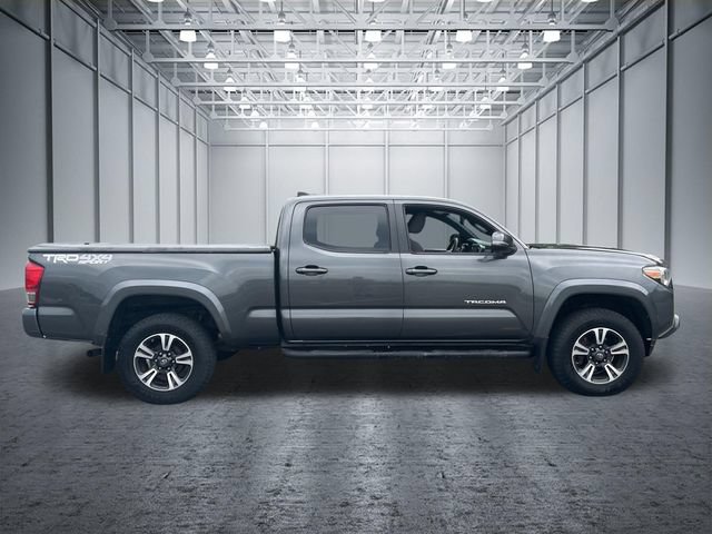 Used 2016 Toyota Tacoma TRD Sport w/ Towing Package AWD/4WD image 16