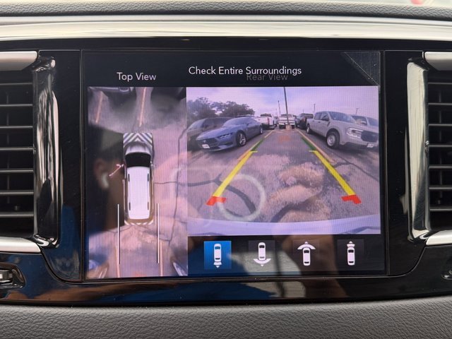 Used 2020 Chrysler Pacifica Touring-L w/ Advanced Safetytec Group image 14