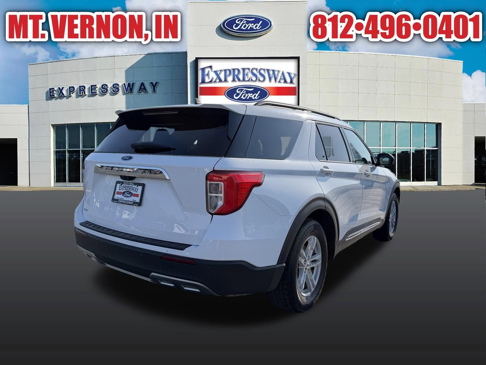 Used 2024 Ford Explorer XLT w/ Equipment Group 202A RWD image 6