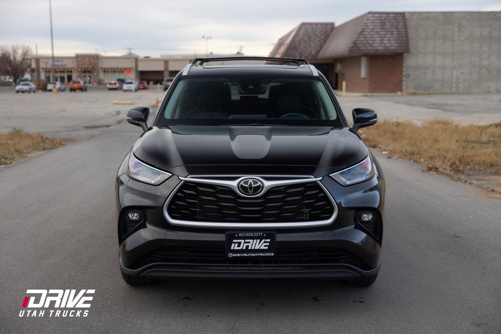 Used 2021 Toyota Highlander XLE image 4