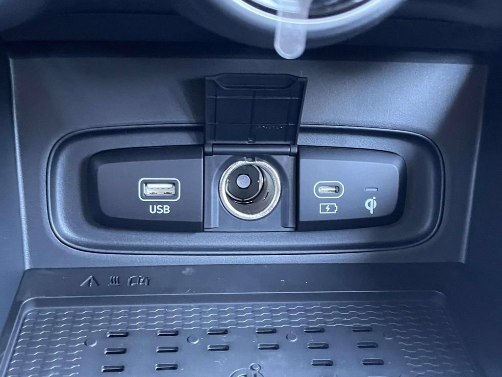 New 2026 Hyundai Venue SEL FWD image 29