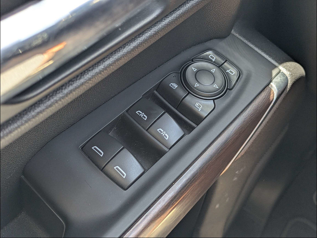 Used 2021 GMC Sierra 1500 SLT w/ SLT Convenience Package AWD/4WD image 24